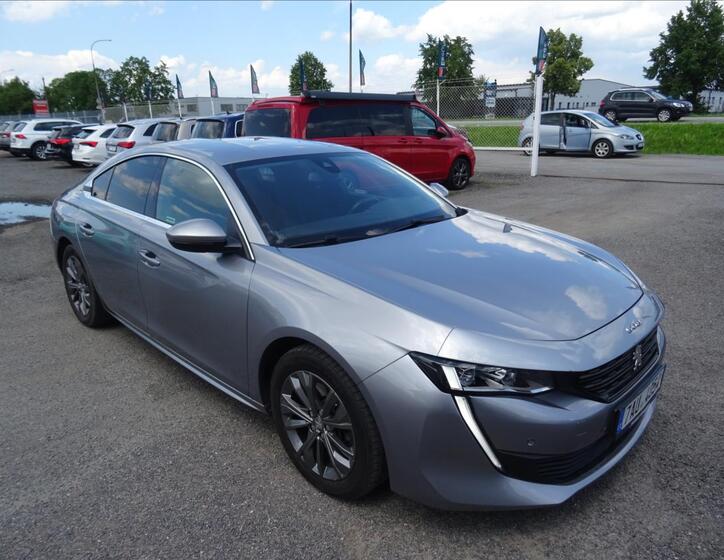 Peugeot 508 1