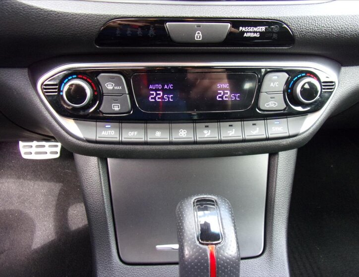 Hyundai i30 Hatchback 1,6 l 100 kw