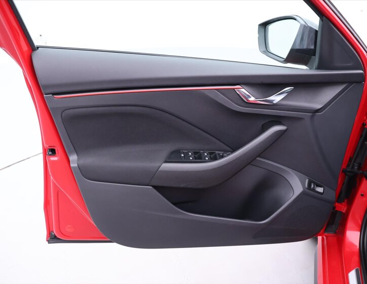 Škoda Kamiq SUV / Terénní 1,5 l 110 kw