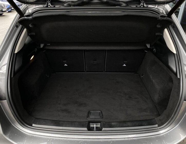 Mercedes-Benz Třídy B MPV 1,3 l 100 kw