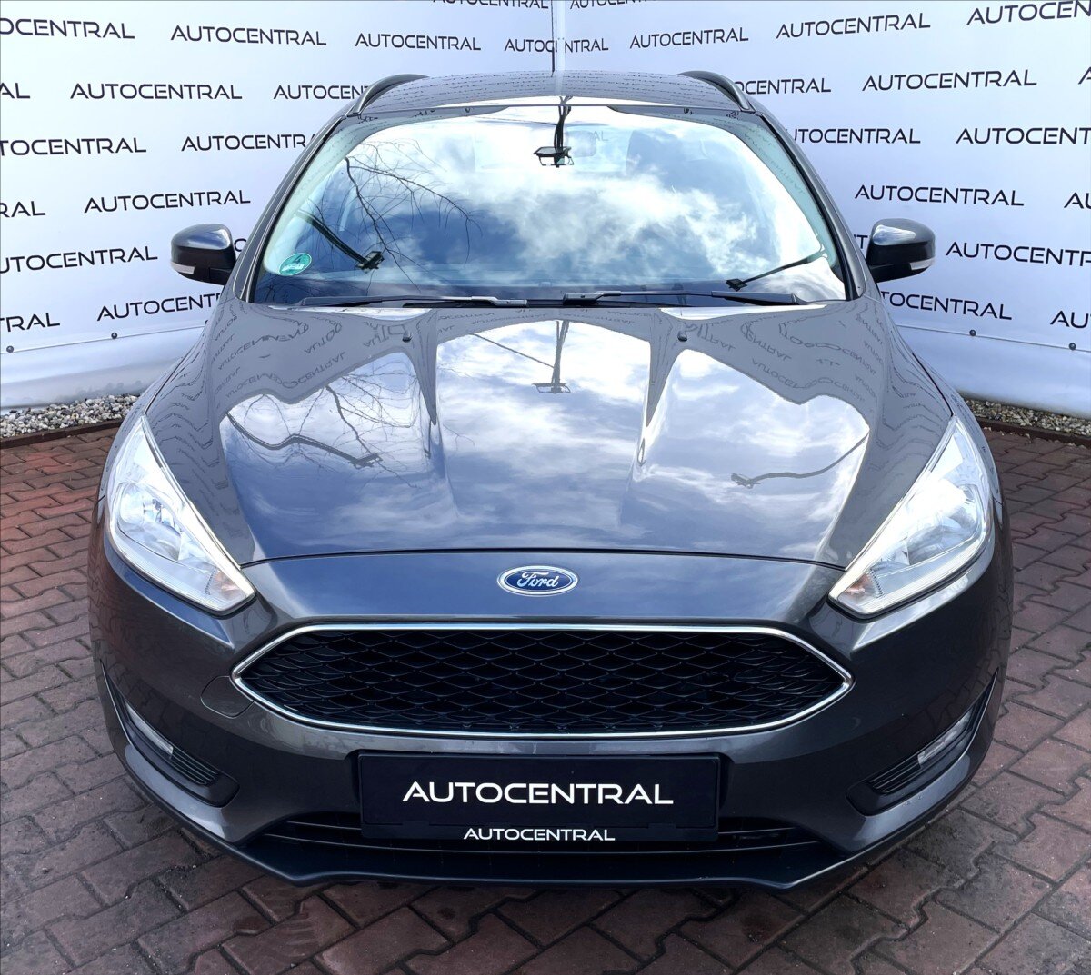 Ford Focus Kombi 999,0 92 kw