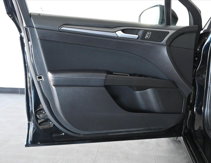 Ford Mondeo Kombi 2,0 l 140 kw