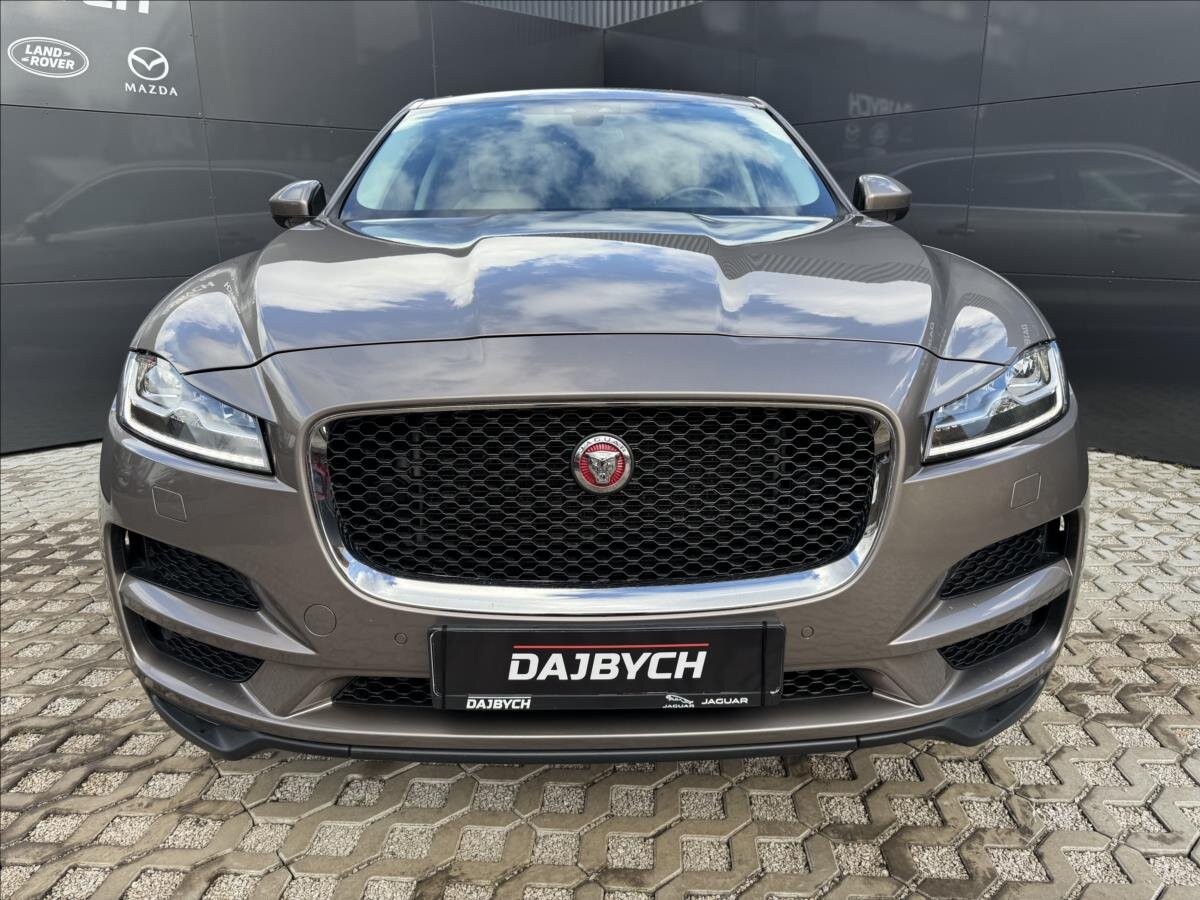 Jaguar F-Pace SUV 2,0 l 132 kw