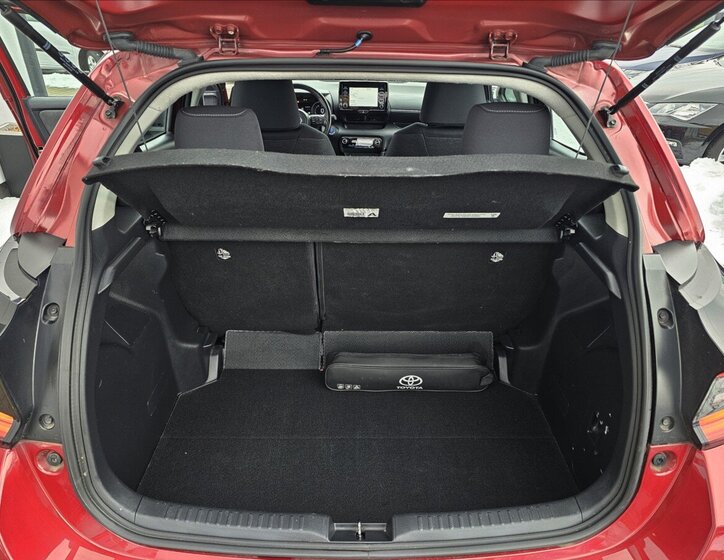 Toyota Yaris 24