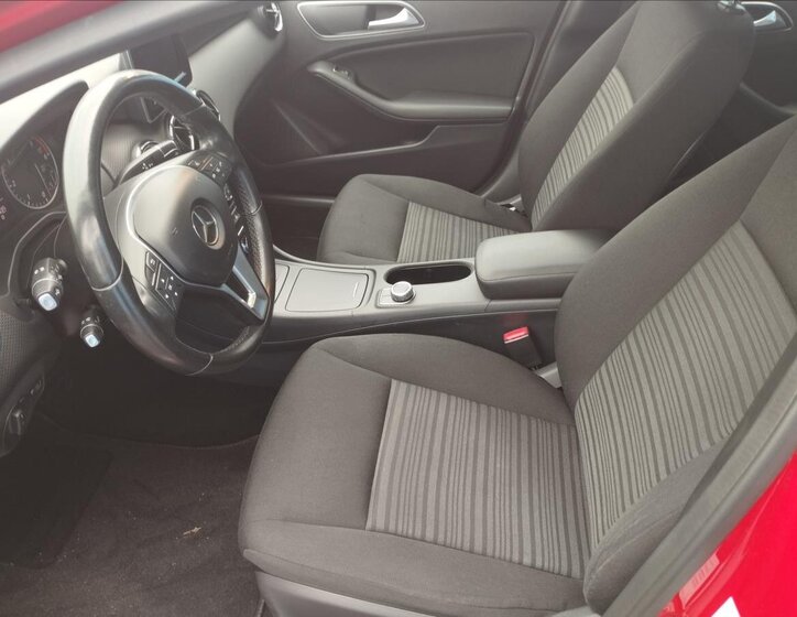 Mercedes-Benz Třídy A Hatchback 1,4 l 66 kw