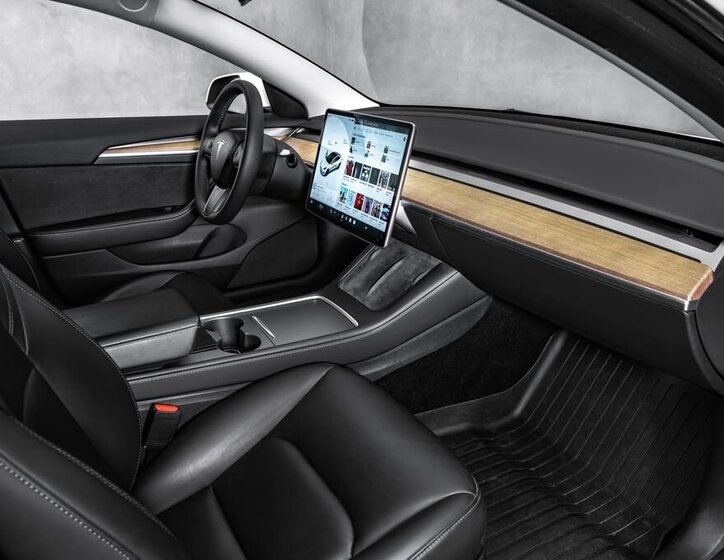 Tesla Model 3 Sedan 0,0 65 kw