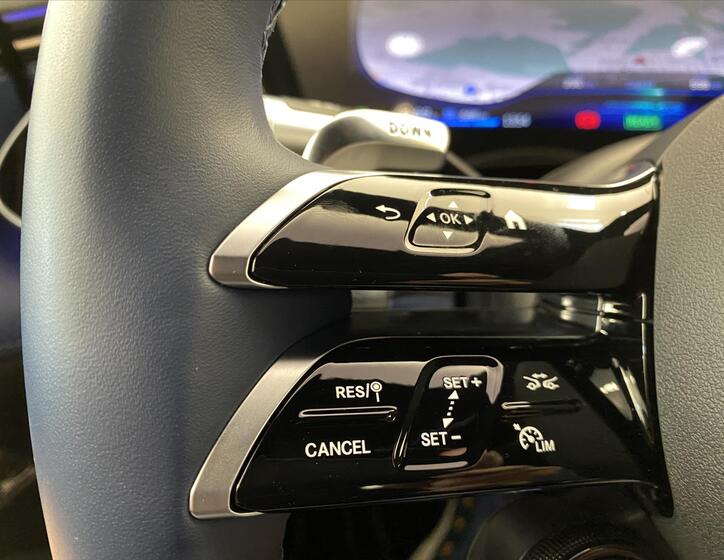 Mercedes-Benz EQS 13