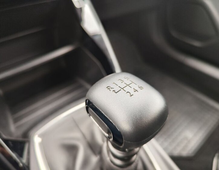 Peugeot 2008 SUV 1,2 l 74 kw