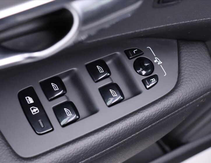 Volvo V90 Kombi 2,0 l 140 kw