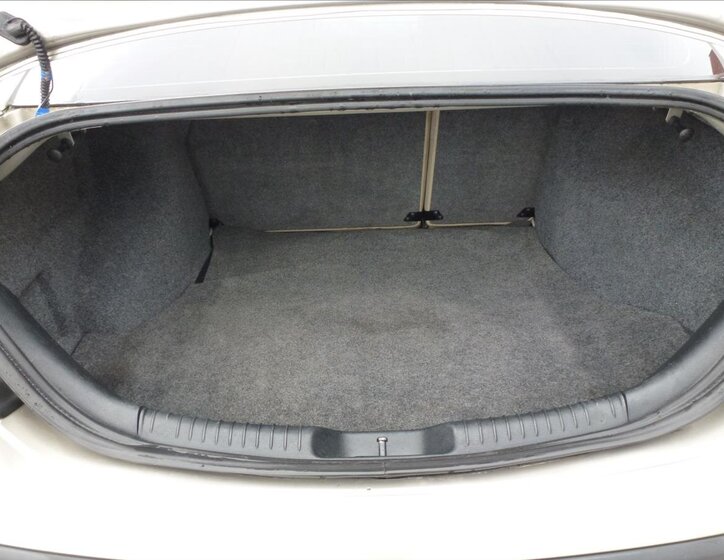 Ford Mondeo Sedan / Limuzína 2,5 l 125 kw