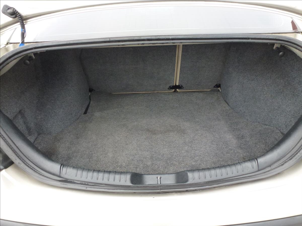 Ford Mondeo Sedan / Limuzína 2,5 l 125 kw