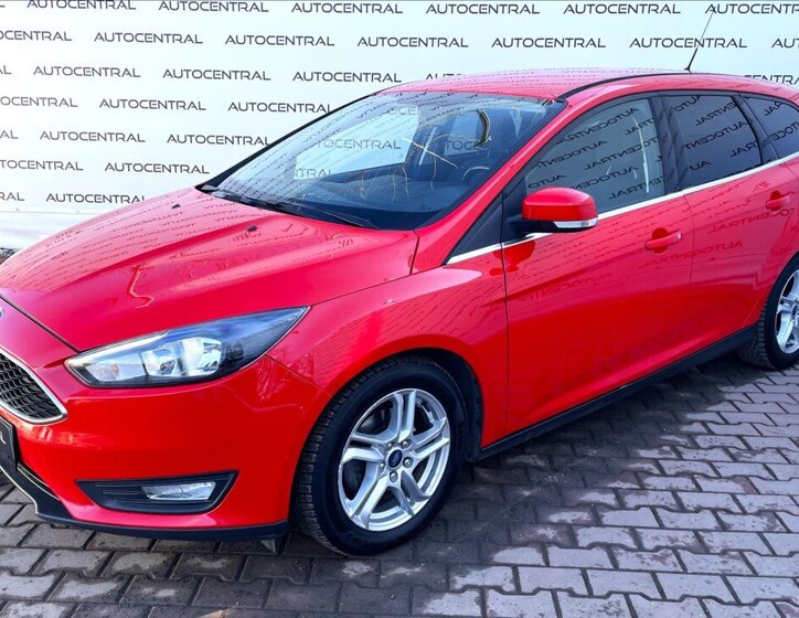 Ford Focus Kombi 999,0 92 kw