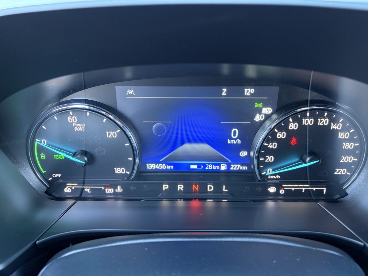 Ford Kuga SUV / Terénní 2,5 l 165 kw