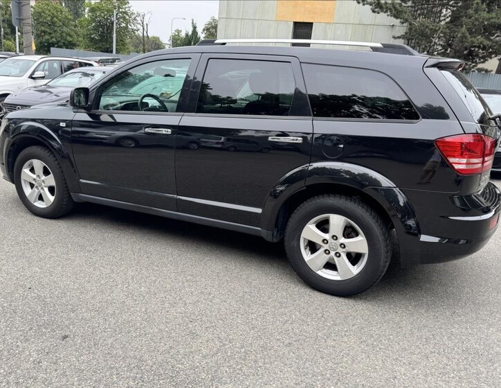 Dodge Journey MPV 2,0 l 103 kw