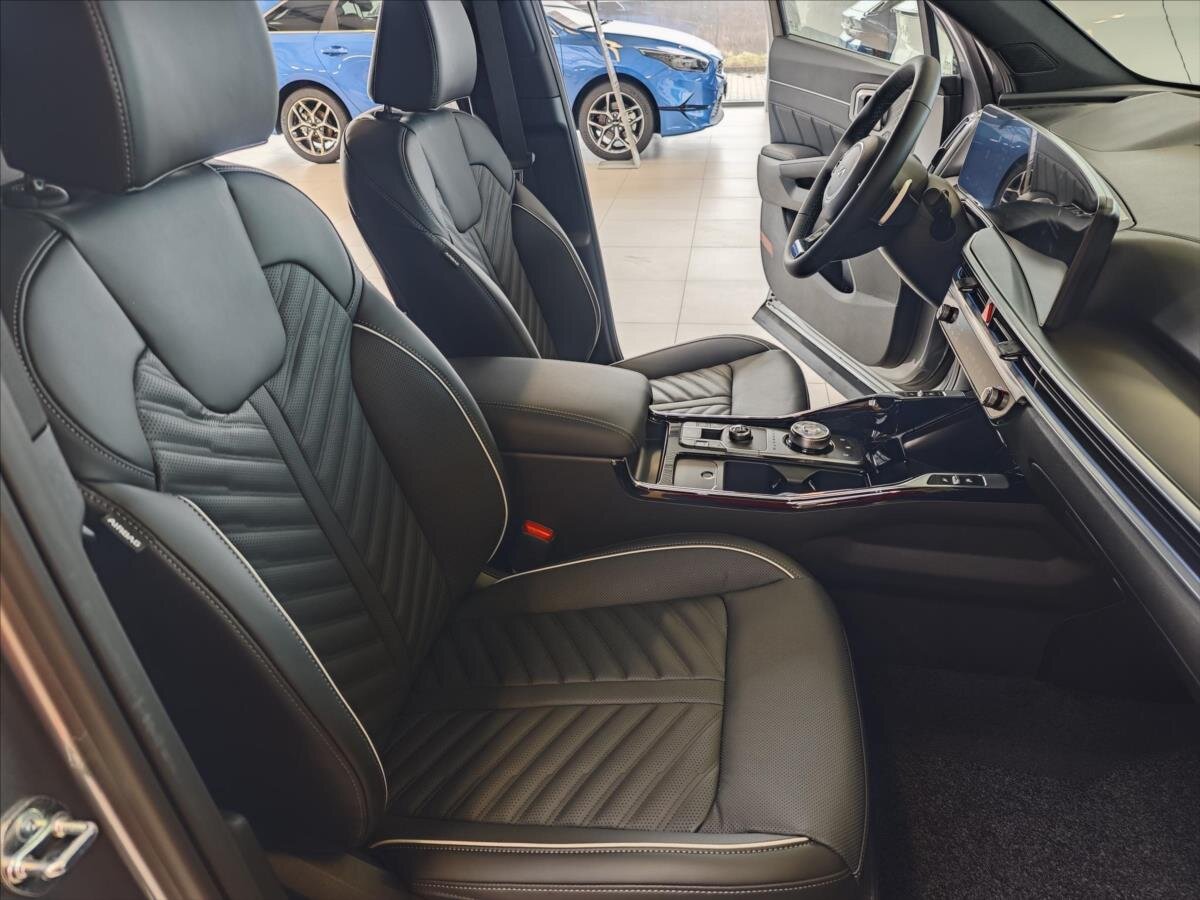 KIA Sorento SUV / Terénní 2,2 l 142 kw