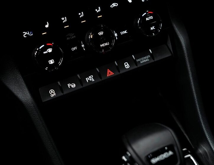 Škoda Karoq SUV / Terénní 1,5 l 110 kw