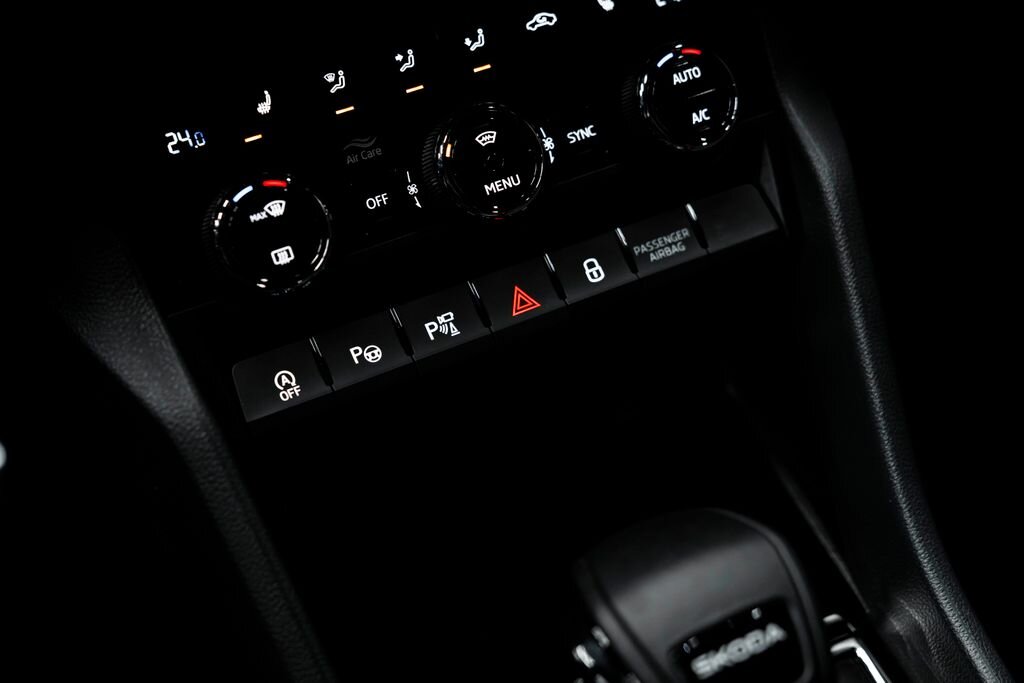 Škoda Karoq SUV / Terénní 1,5 l 110 kw