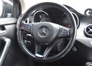 Mercedes-Benz Třídy X 29