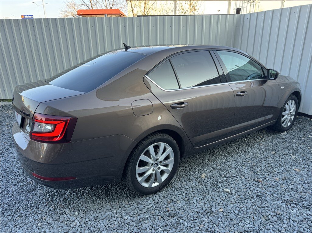 Škoda Octavia Sedan / Limuzína 2,0 l 110 kw