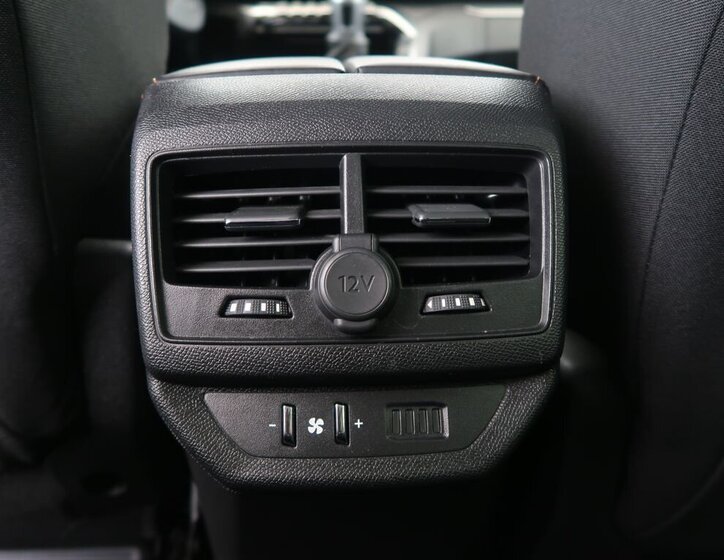 Peugeot 5008 SUV 1,2 l 96 kw