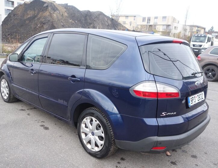 Ford S-MAX 11