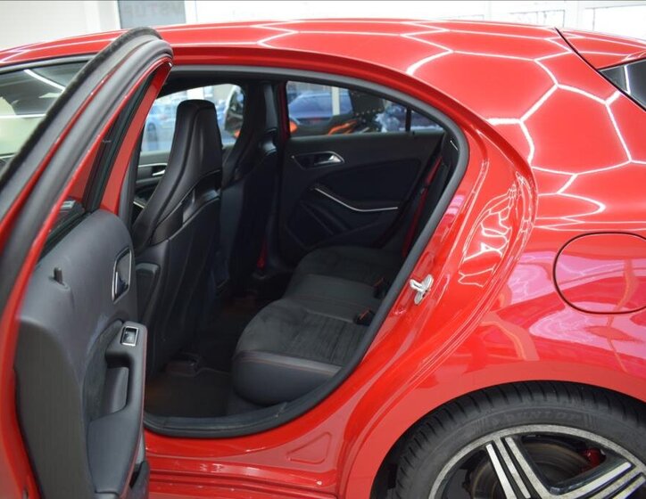 Mercedes-Benz Třídy A Hatchback 2,0 l 155 kw