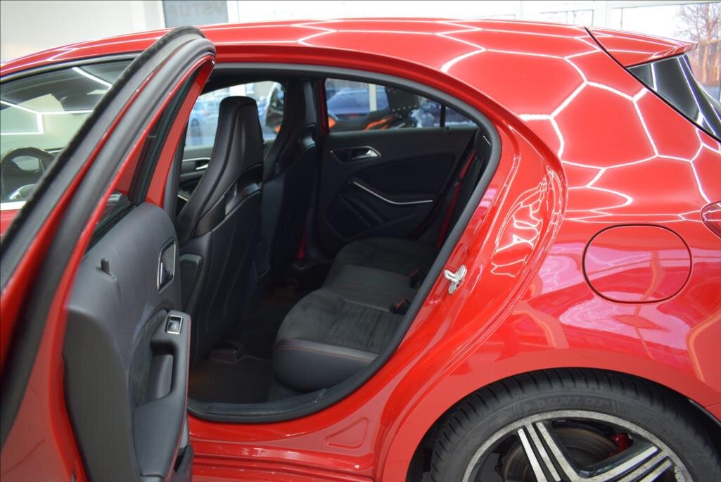 Mercedes-Benz Třídy A Hatchback 2,0 l 155 kw