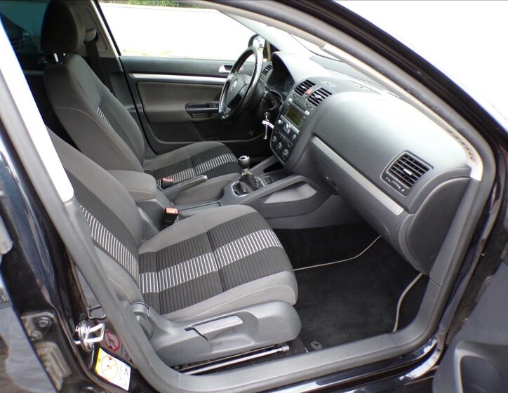 Volkswagen Jetta Sedan 1,4 l 90 kw