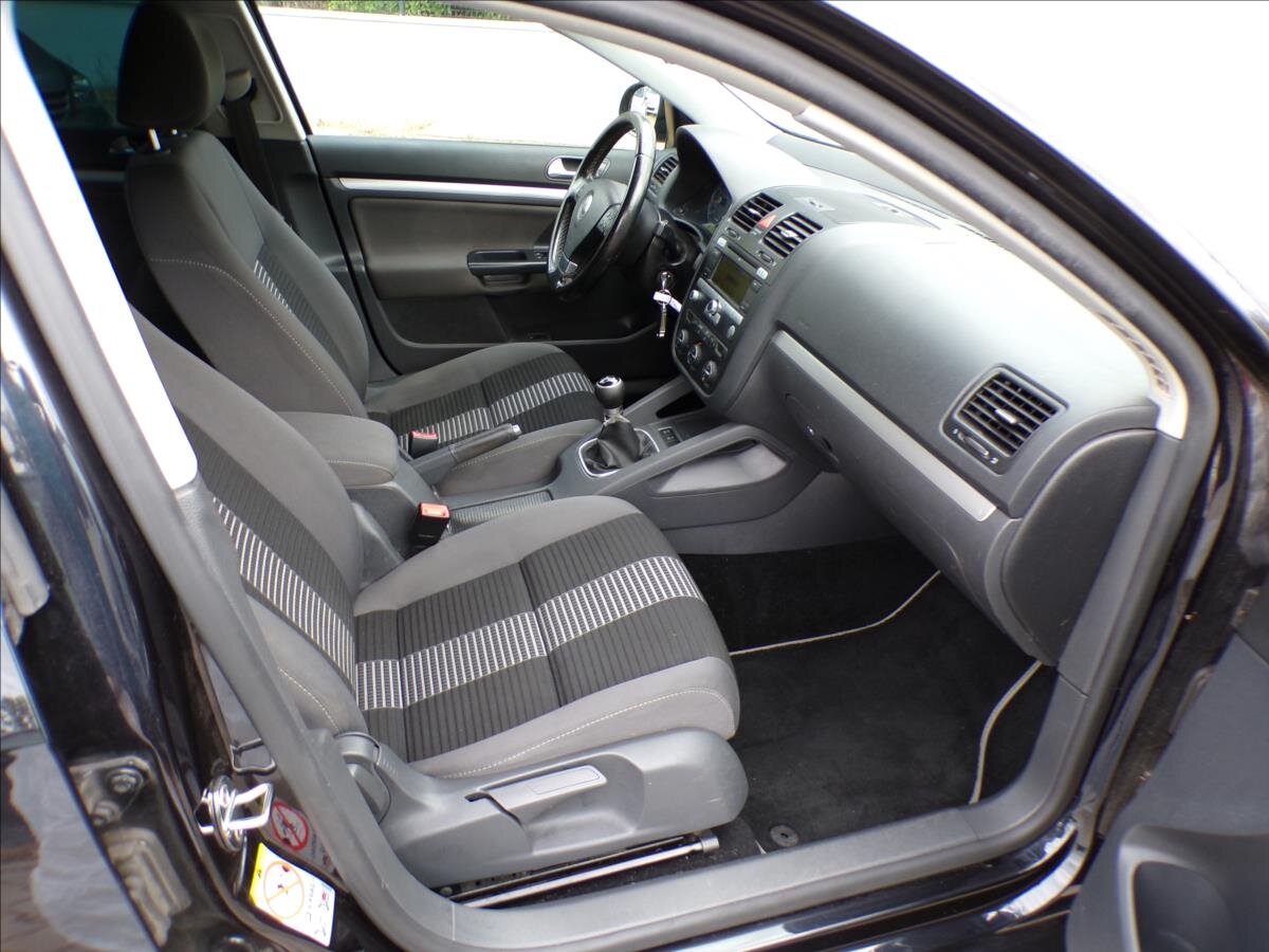 Volkswagen Jetta Sedan 1,4 l 90 kw