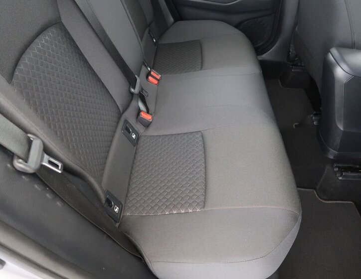 Toyota C-HR SUV / Terénní 1,8 l 72 kw