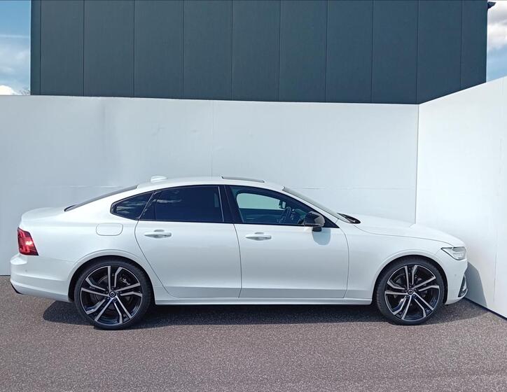 Volvo S90 3