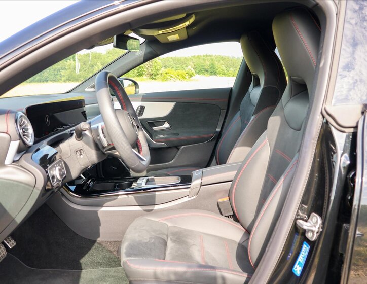 Mercedes-Benz CLA Kupé 1,3 l 120 kw