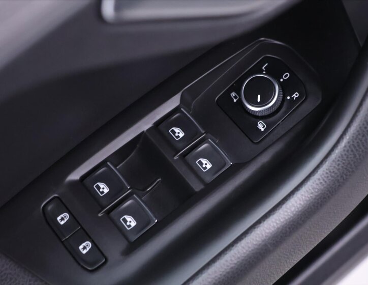 Volkswagen Touareg SUV / Terénní 3,0 l 170 kw