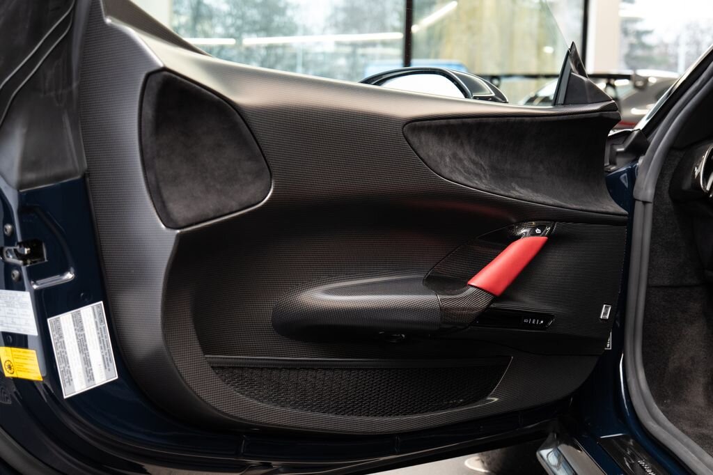 Ferrari SF90 Kupé 4,0 l 736 kw