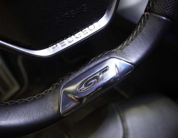 Peugeot 508 Liftback 1,6 l 165 kw