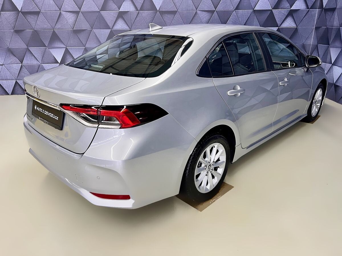 Toyota Corolla Sedan 1,5 l 92 kw