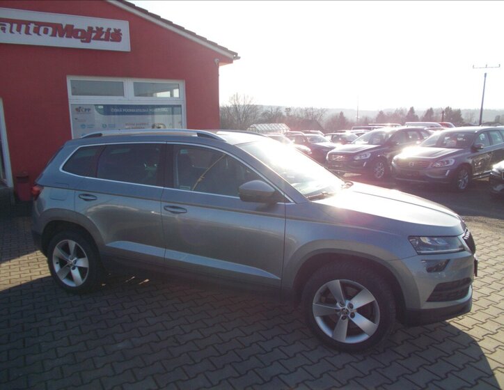 Škoda Karoq SUV / Terénní 2,0 l 110 kw