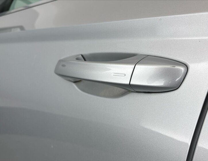 Škoda Karoq SUV / Terénní 1,5 l 110 kw