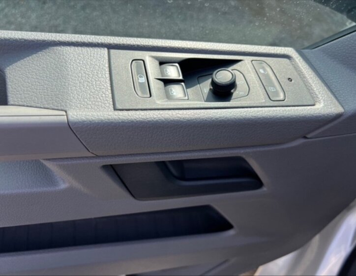 Volkswagen Transporter Skříň 2,0 l 110 kw