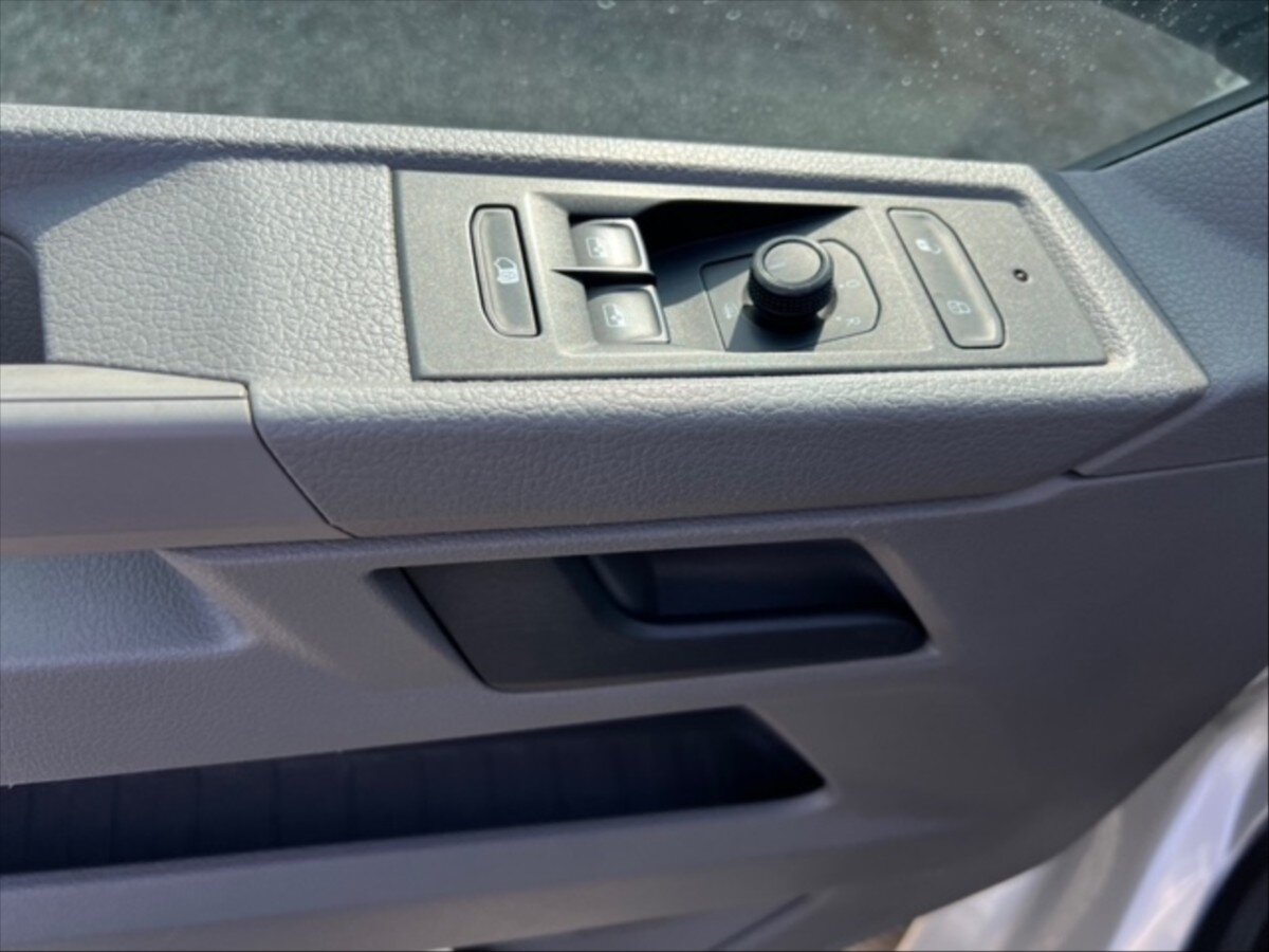 Volkswagen Transporter Skříň 2,0 l 110 kw