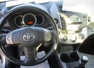 Toyota RAV4 SUV 2,2 l 100 kw