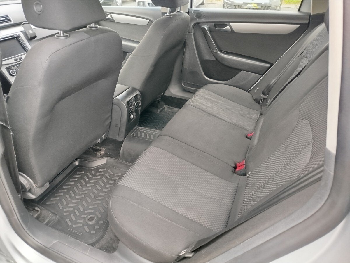 Volkswagen Passat Kombi 2,0 l 103 kw