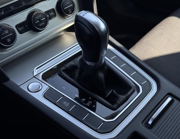 Volkswagen Passat 30