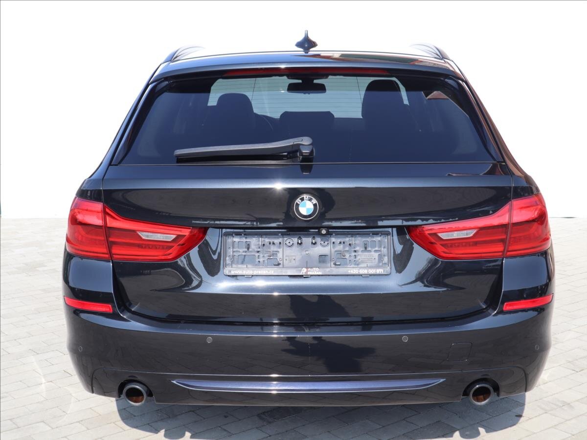 BMW Řada 5 Kombi 3,0 l 195 kw