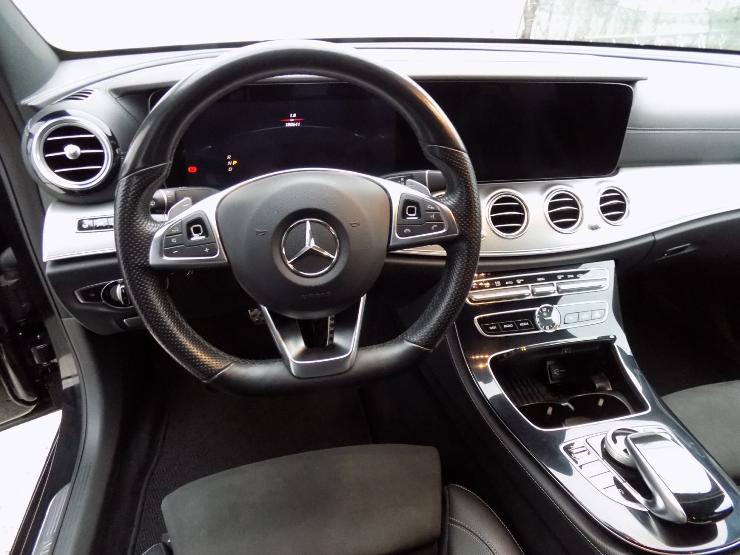 Mercedes-Benz Třídy E Sedan 3,0 l 190 kw