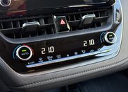 Toyota Corolla Sedan / Limuzína 1,8 l 72 kw