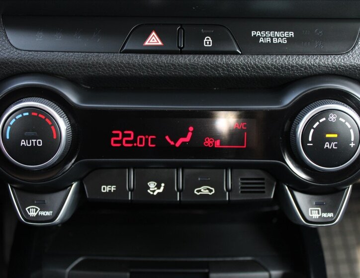 KIA Stonic Hatchback 1,2 l 61 kw