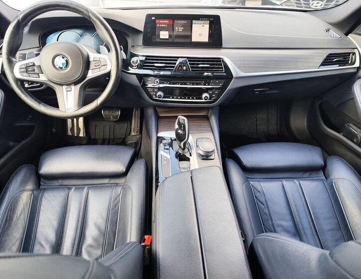 BMW Řada 5 Sedan / Limuzína 3,0 l 250 kw