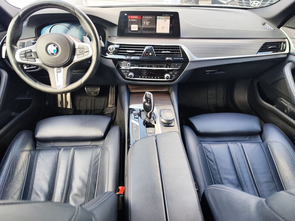 BMW Řada 5 Sedan / Limuzína 3,0 l 250 kw