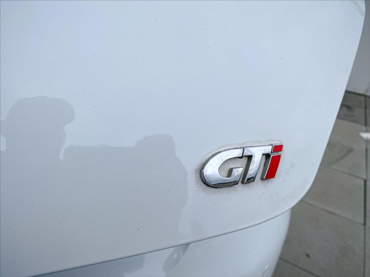 Peugeot 308 Hatchback 1,6 l 147 kw